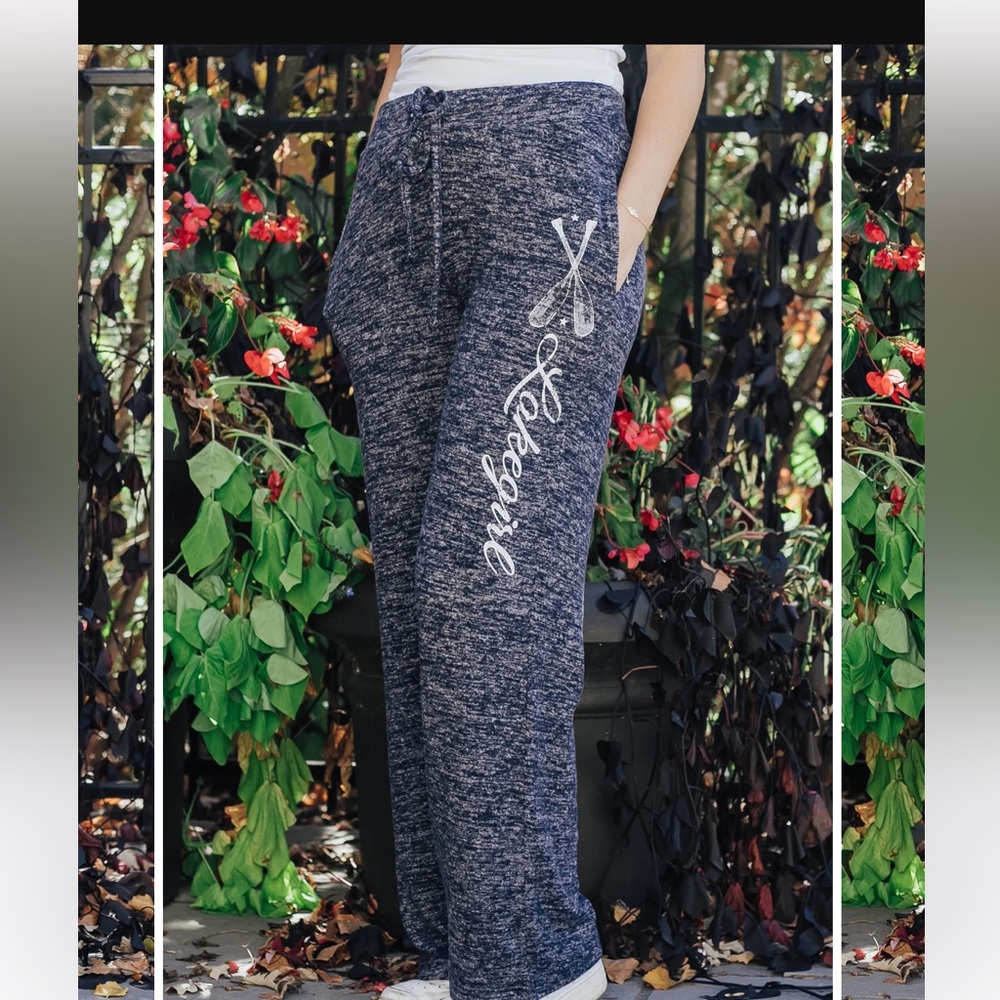 *NWT* ⛵️Lake Girl Hacci Navy Lounge Sweat Pants. Size: M